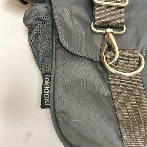 Tokidoki olive khaki computer messenger bag gold leather heart keychain skull - Picture 8 of 16